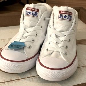Girls White Converse high tops size 2.5